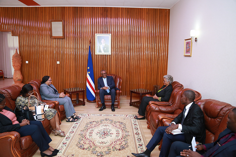 Parlamentos de São Tomé e Príncipe e Cabo Verde Trocam Experiências sobre a Lei de Paridade e a fiscalização à Lei da Violência Baseada no Género